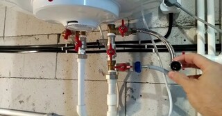 Установка накопительного водонагревателя в Горном-Алтайске в октябре