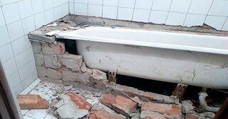 Демонтаж ванны в Горном-Алтайске от Мастер24 — быстро, недорого, вывоз старой ванны от 1037 руб.